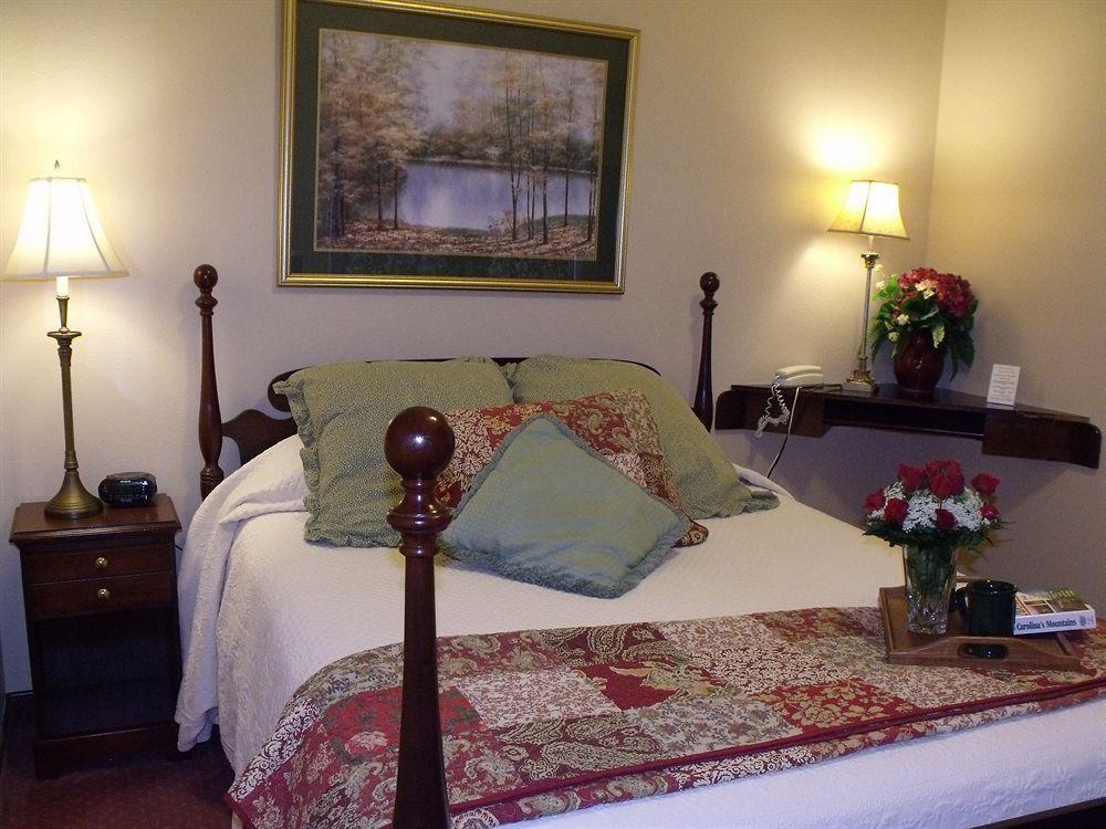 Hemlock Inn Blowing Rock Buitenkant foto