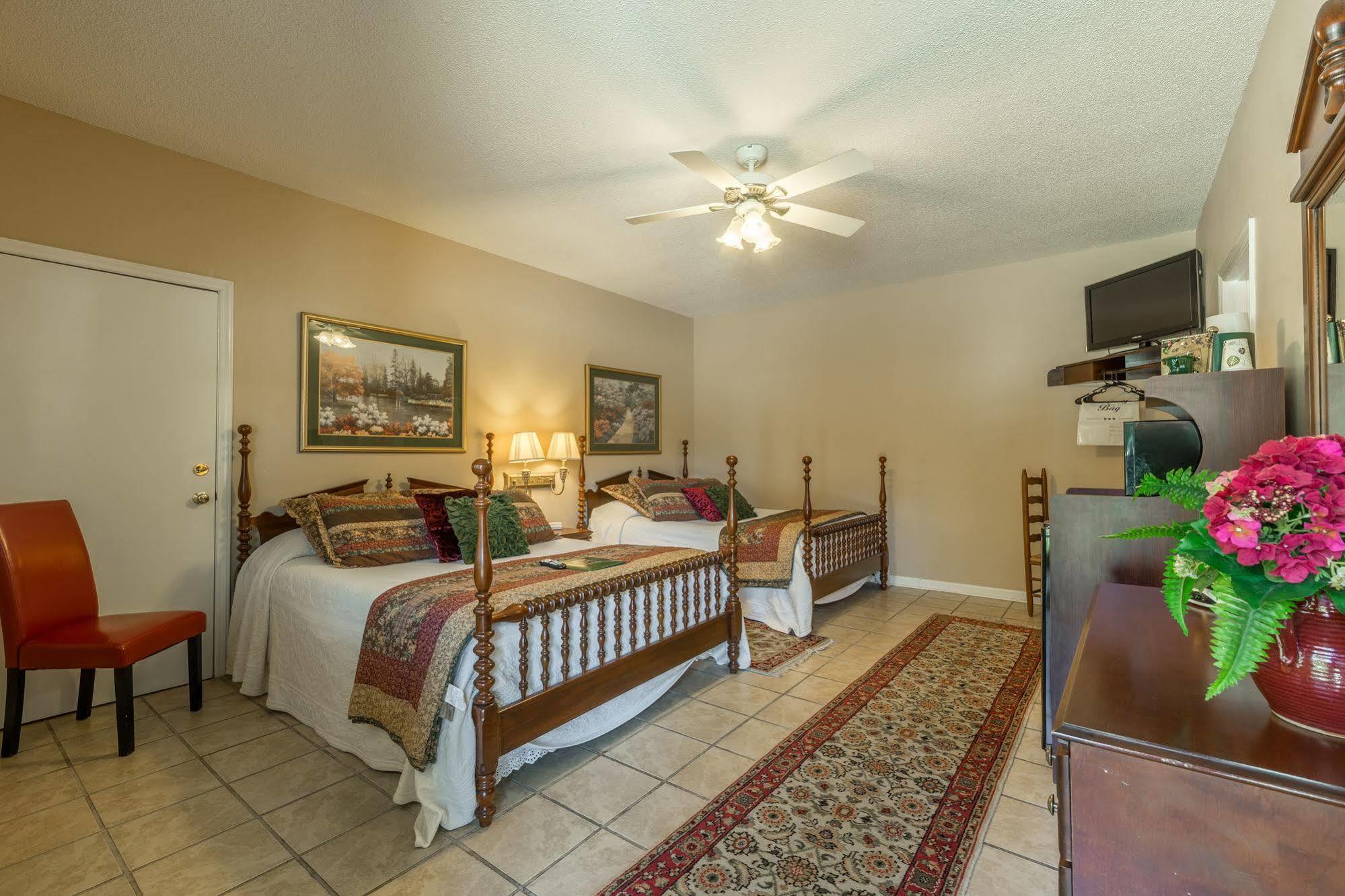 Hemlock Inn Blowing Rock Buitenkant foto