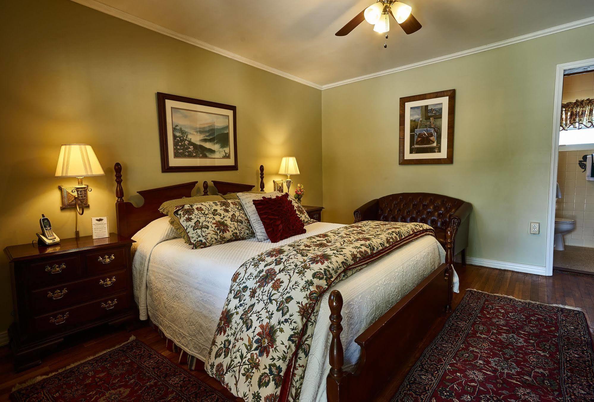 Hemlock Inn Blowing Rock Buitenkant foto